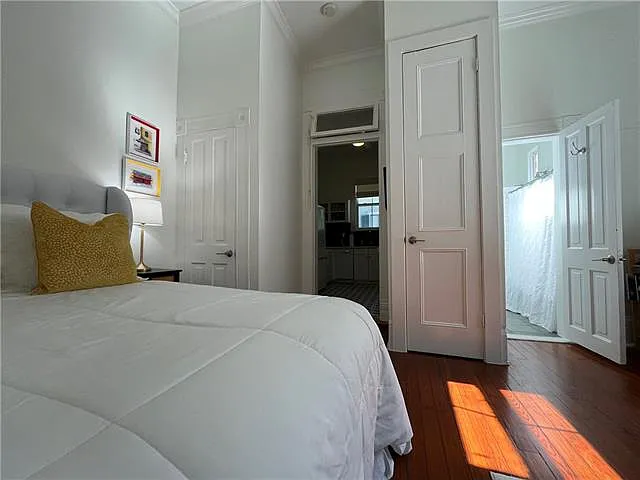 5127 Prytania St #5 — Photo 9