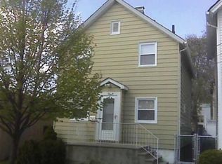 10 Grove St, Ridgefield Park, NJ 07660