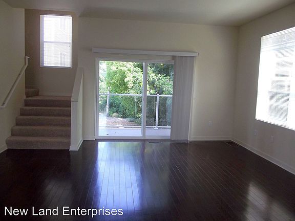 5th image of 2650 N Humboldt Blvd APT F