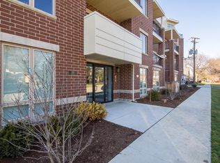 400 Talcott Pl #3A, Park Ridge, IL 60068