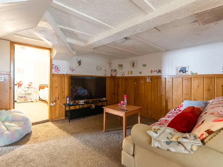 654 N 100 E #1 — Photo 16