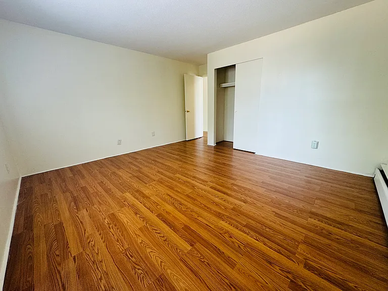 128 Mammoth Rd — Photo 15