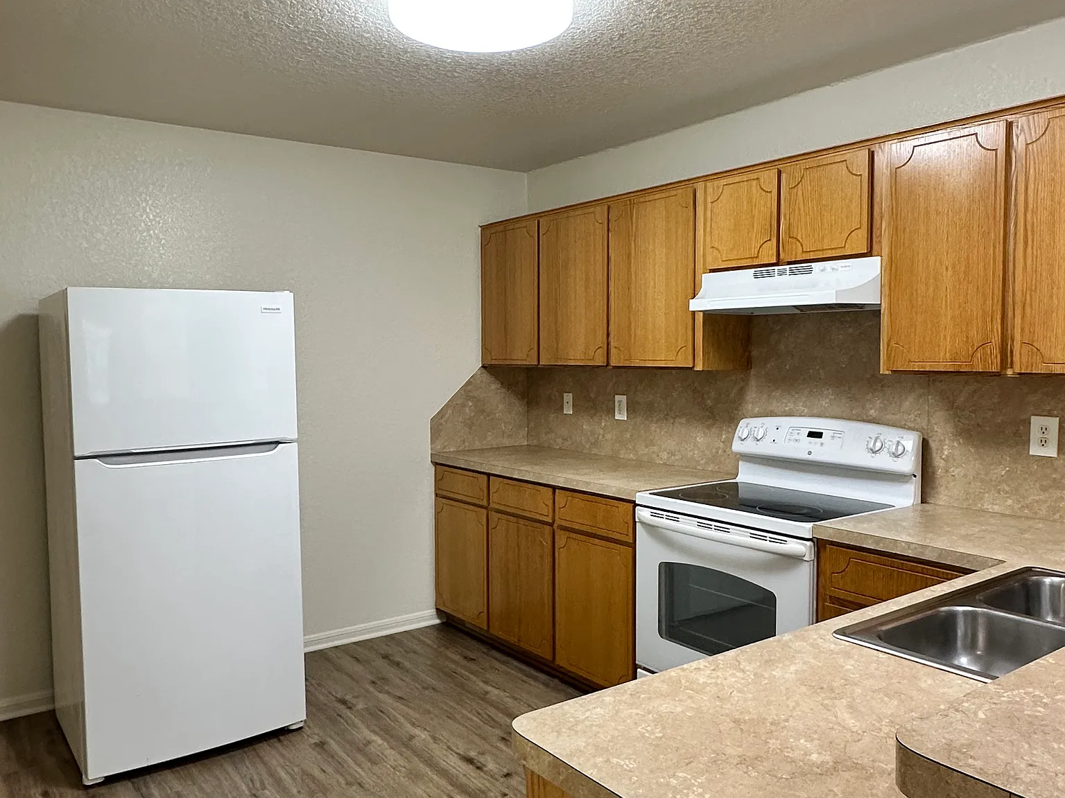 3 bed, 1178 sqft, $1,100 — Photo 4