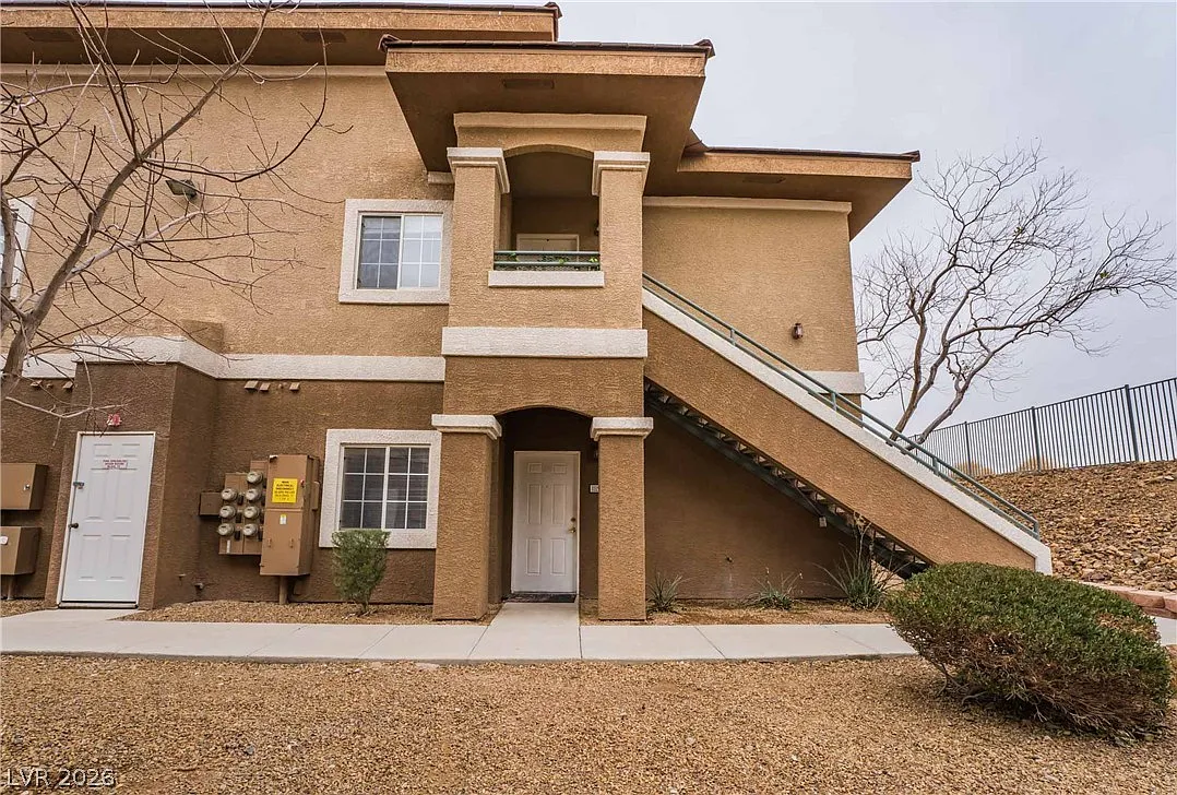2 bed, 2.0 bath, 1249 sqft, $1,475 — Photo 1