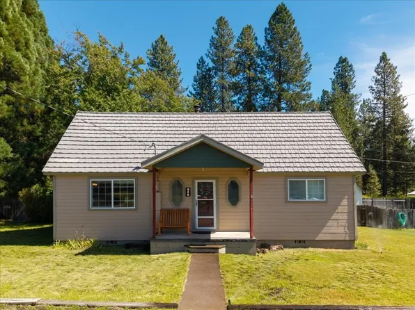 428 Broadway Ave, McCloud, CA 96057