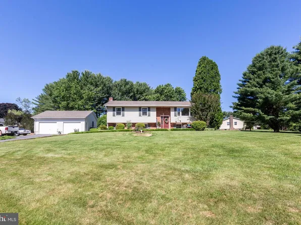 2698 Rainbow Dr, Westminster, MD 21157
