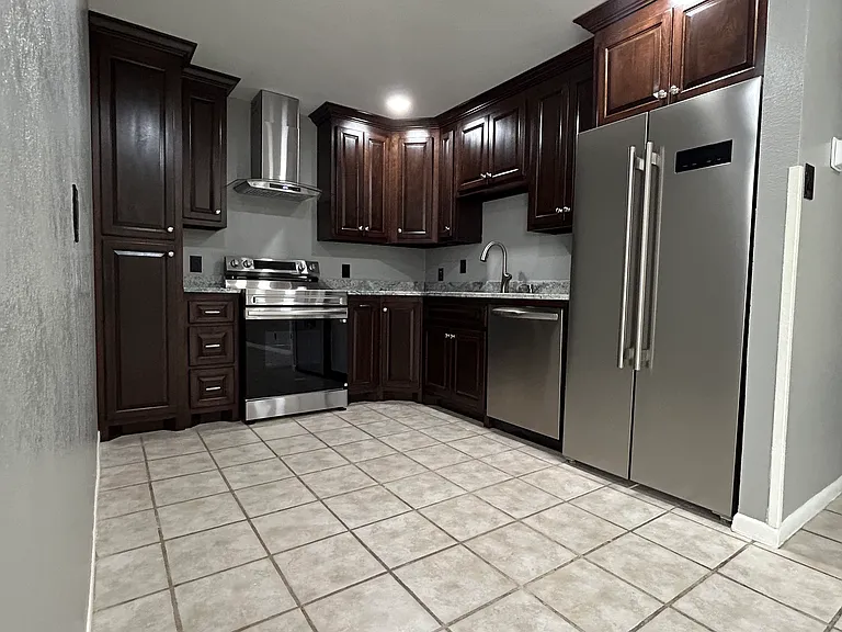 119 Foster Dr #A — Photo 4
