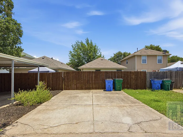 4508 Felicity Ln — Photo 22