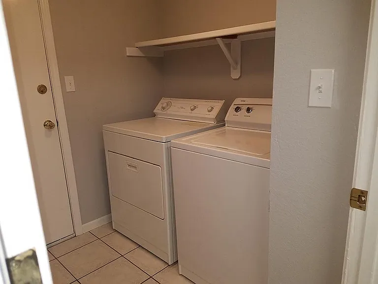 509 Lancaster Ct — Photo 20