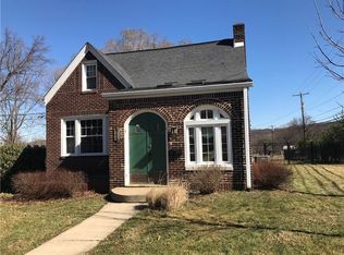 849 W Pike St, Houston, PA