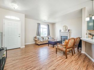 2452 S Preuss Ave, Fresno, CA 93727