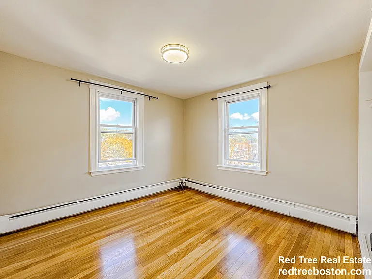 19 Town Hill St #2 — Photo 6