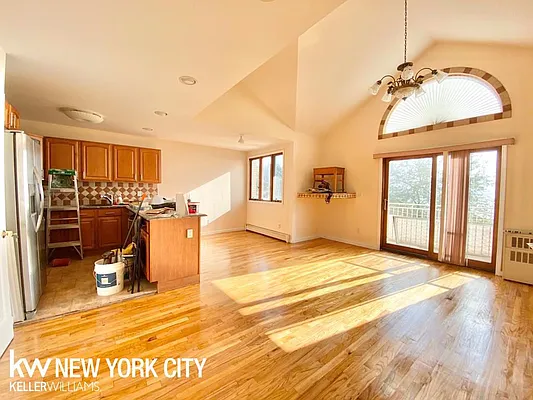 Rented by Keller Williams NYC | media 16