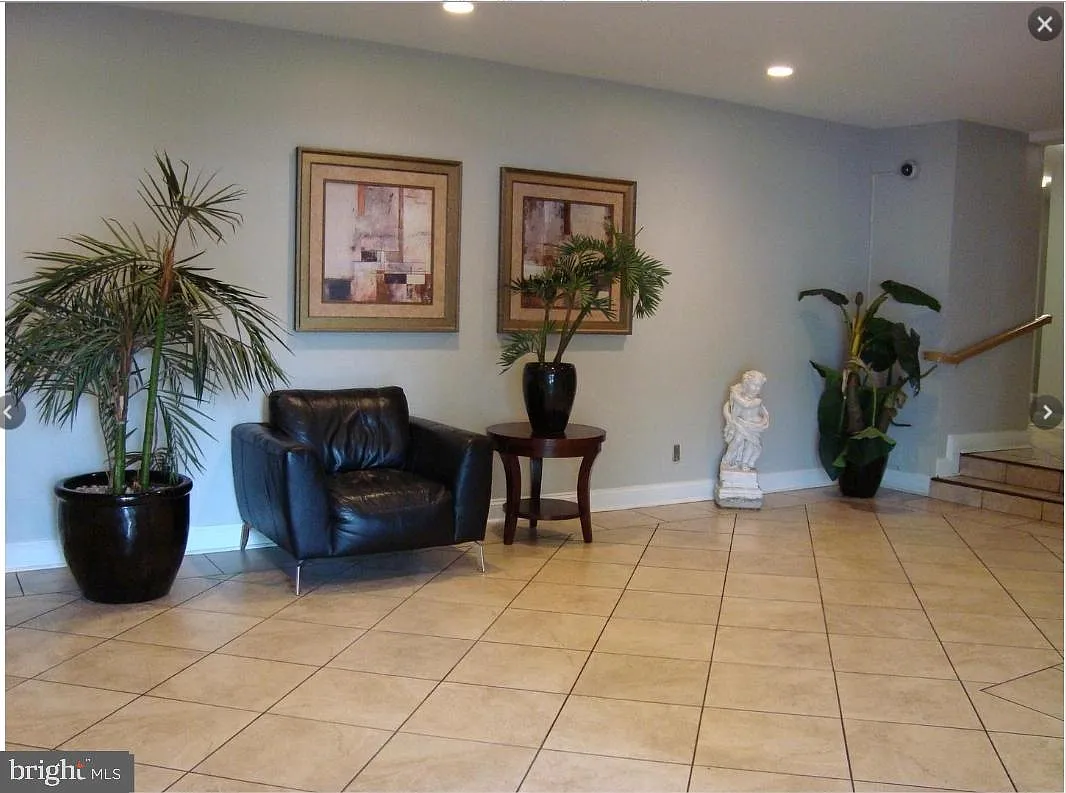 Building Photo - 1009 Chillum Rd #217