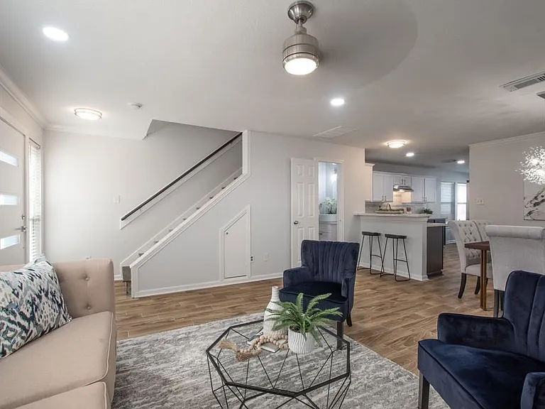1422 Ruthven St — Photo 33