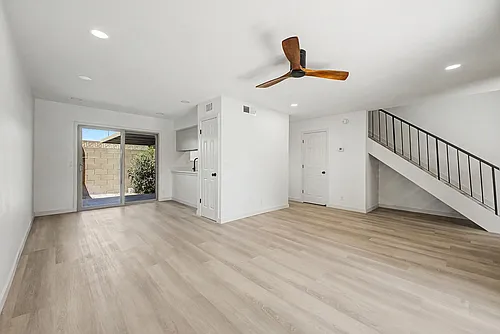 1818 W Village Way Photo 1