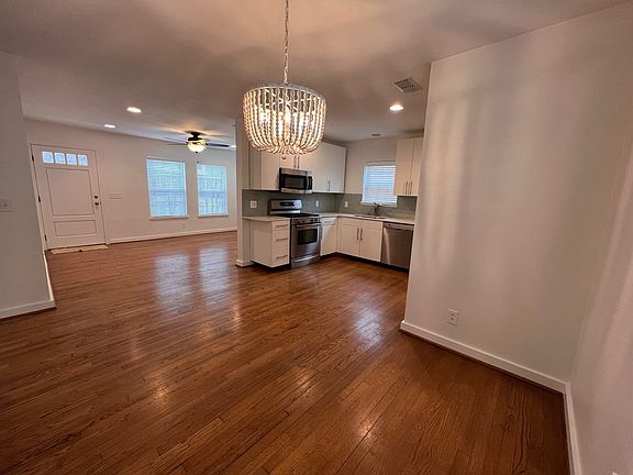 5th image of 8608 Forest Hills Blvd