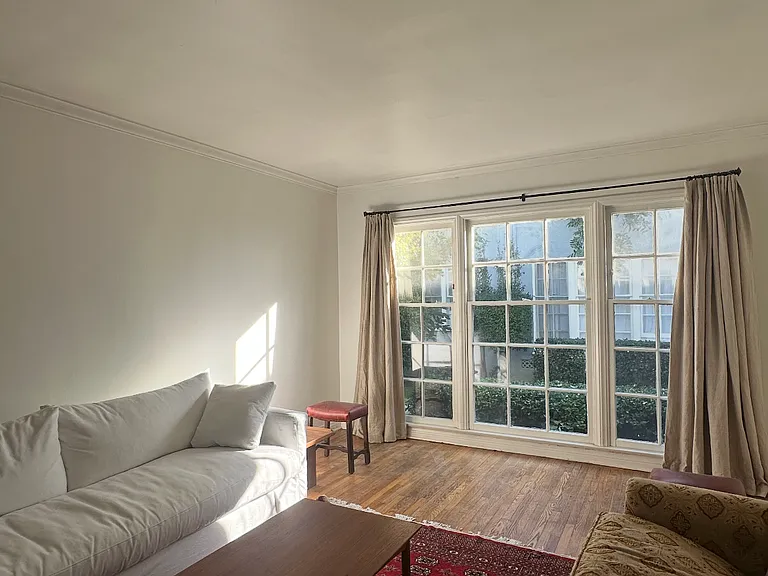 454 Kelton Ave #456 — Photo 3