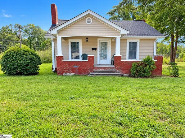 1004 N Harper St, Laurens, SC 29360