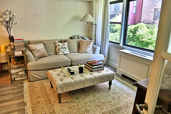 Rented by Engelman And Co | media 15