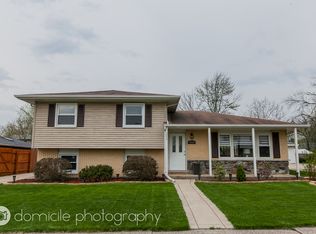 10526 S Aspen Dr, Palos Hills, IL