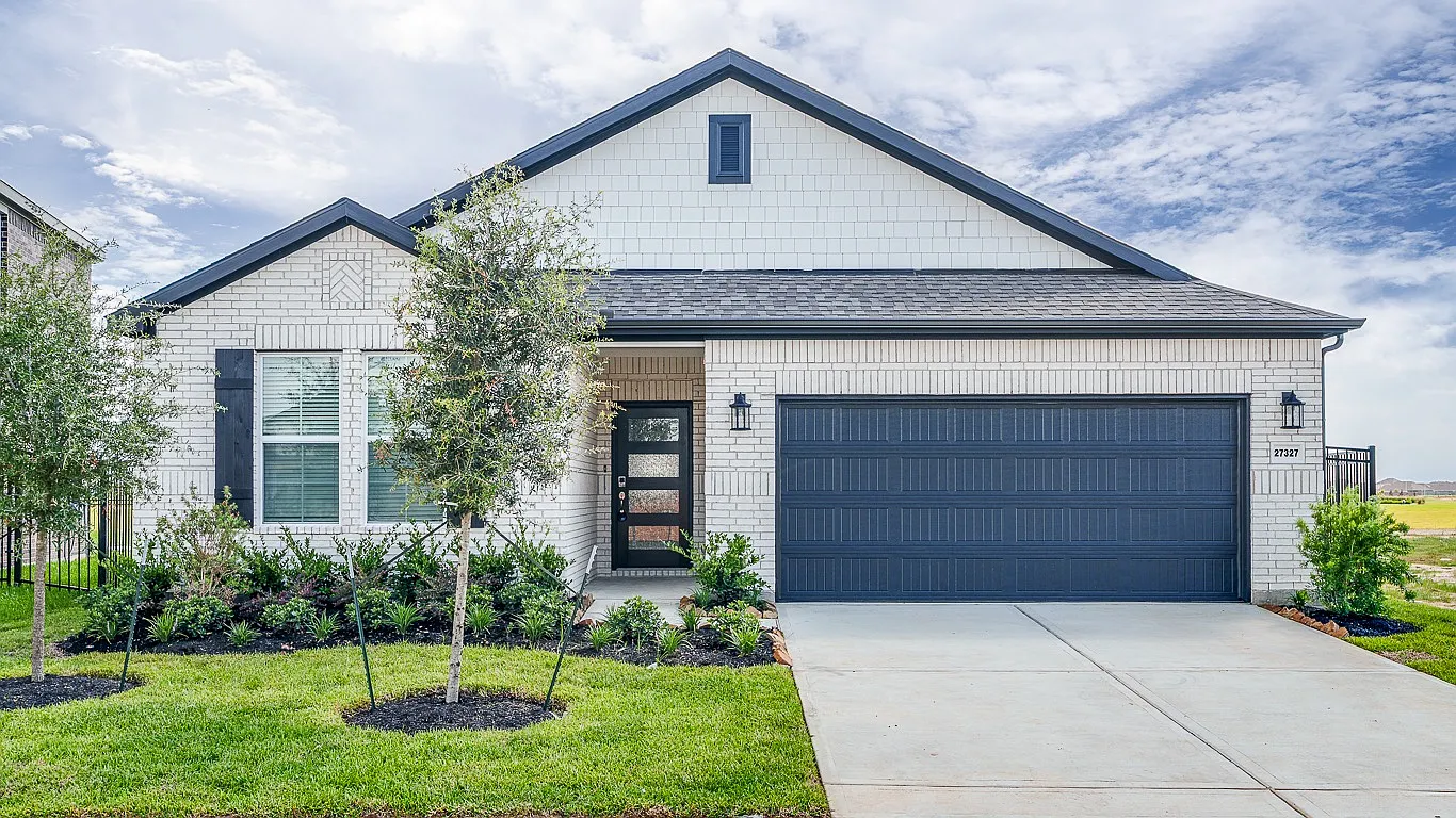 4 bed, 2100 sqft, $2,700 — Photo 1