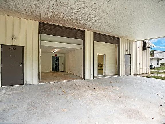 5th image of 1814 Fern Palm Dr