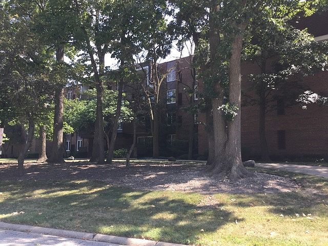 1st image of 129 S Spruce Ave APT 201