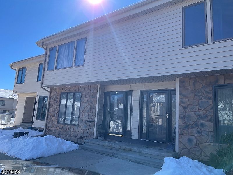 1st image of 183 Dakota Dr #183