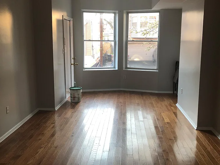 46 1/2 3rd St #2 — Photo 3