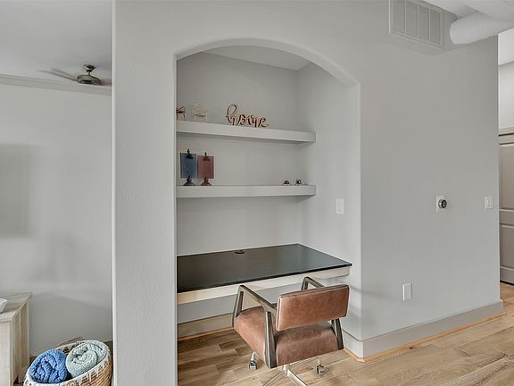 4th image of 1901 Post Oak Blvd APT 4108