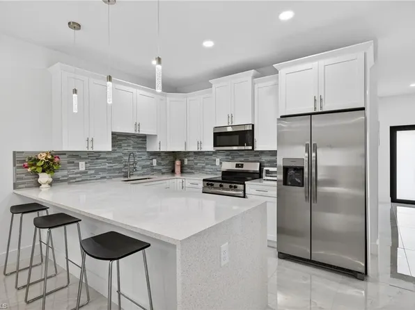 1146 Ecrue ST E, LEHIGH ACRES, FL 33974