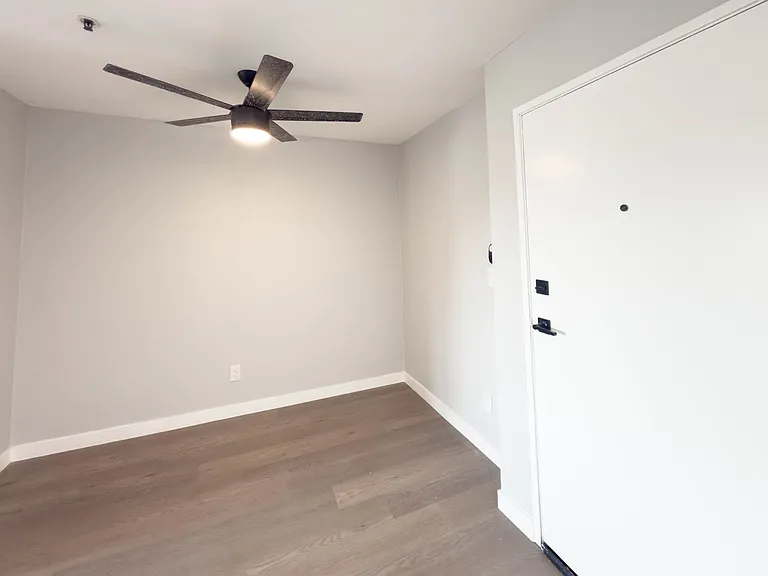 1400 Venice Blvd.- Modern Living in the Heart of Venice Renovated 2 Bedroom Units — Photo 4