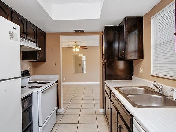 5th image of 4331 Aqua Vista Dr #G
