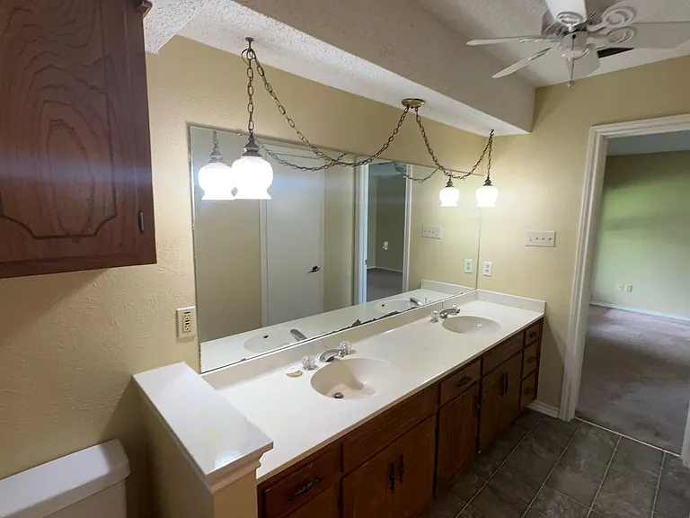 4008 Alava Dr — Photo 21
