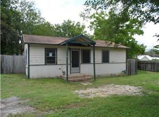 1433 Cecelia St, Taylor, TX 76574