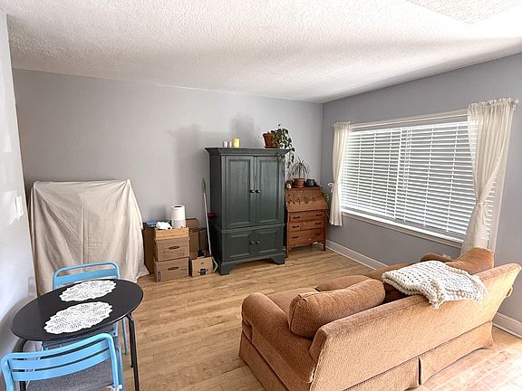 5th image of 225 E New Hampshire St APT 12