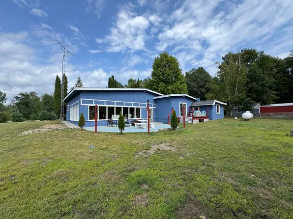 8911 Ora Lake Rd, Hale, MI 48739