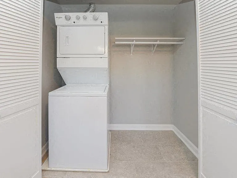 Ocean Terrace Apartment Homes — Photo 10