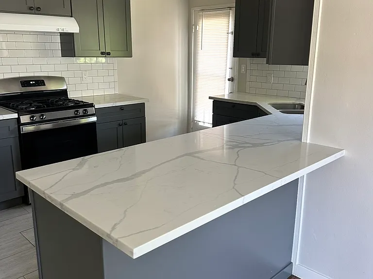 712 W Glenoaks Blvd — Photo 10
