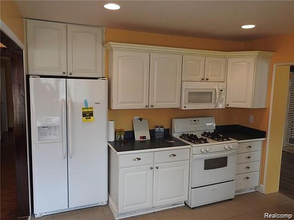4th image of 35508 Silvano St