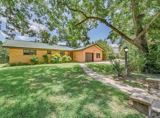 409 W Buffalo St, Caldwell, TX 77836