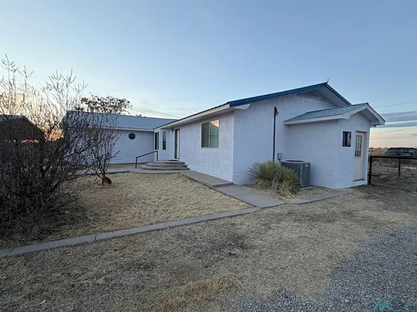 2304 Huskey Rd, Roswell, NM 88201