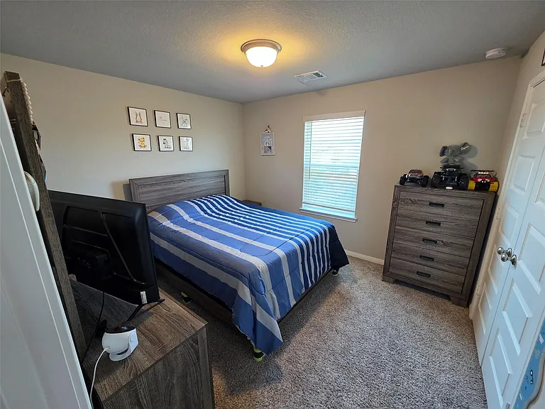 7010 Silverleaf Oak St — Photo 22