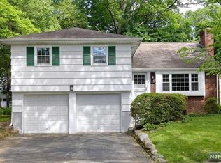 282 Midvale St, Ridgewood, NJ 07450