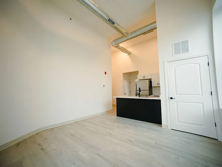 350 N Main St — Photo 4
