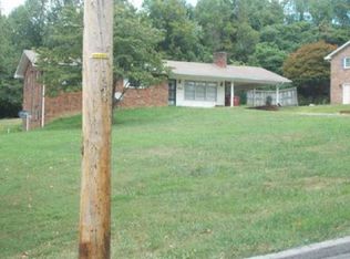 3704 Timberlake Rd, Johnson City, TN 37601