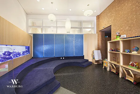 Rented by Warburg | media 75