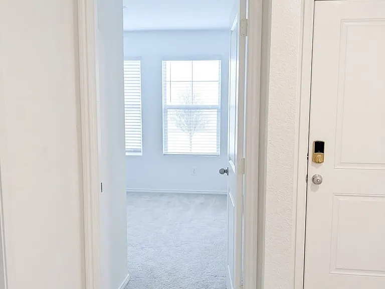 1115 Arborwood Dr — Photo 1