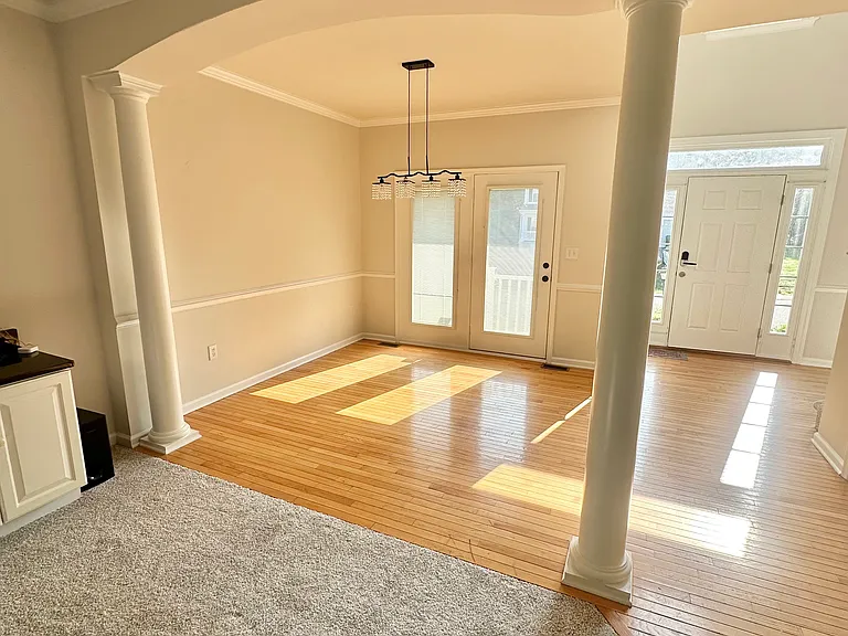 10016 Carters Grove Rd — Photo 8